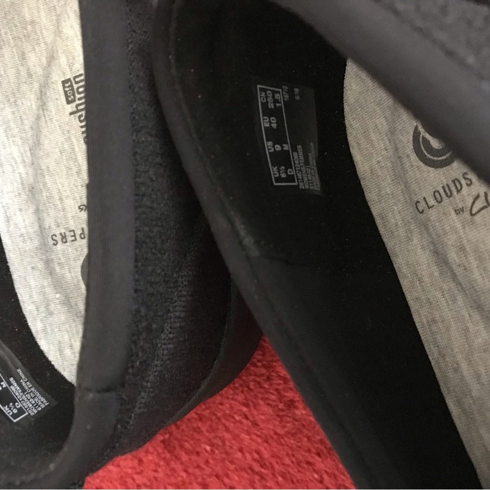 Clarks - Picture 8 of 10
